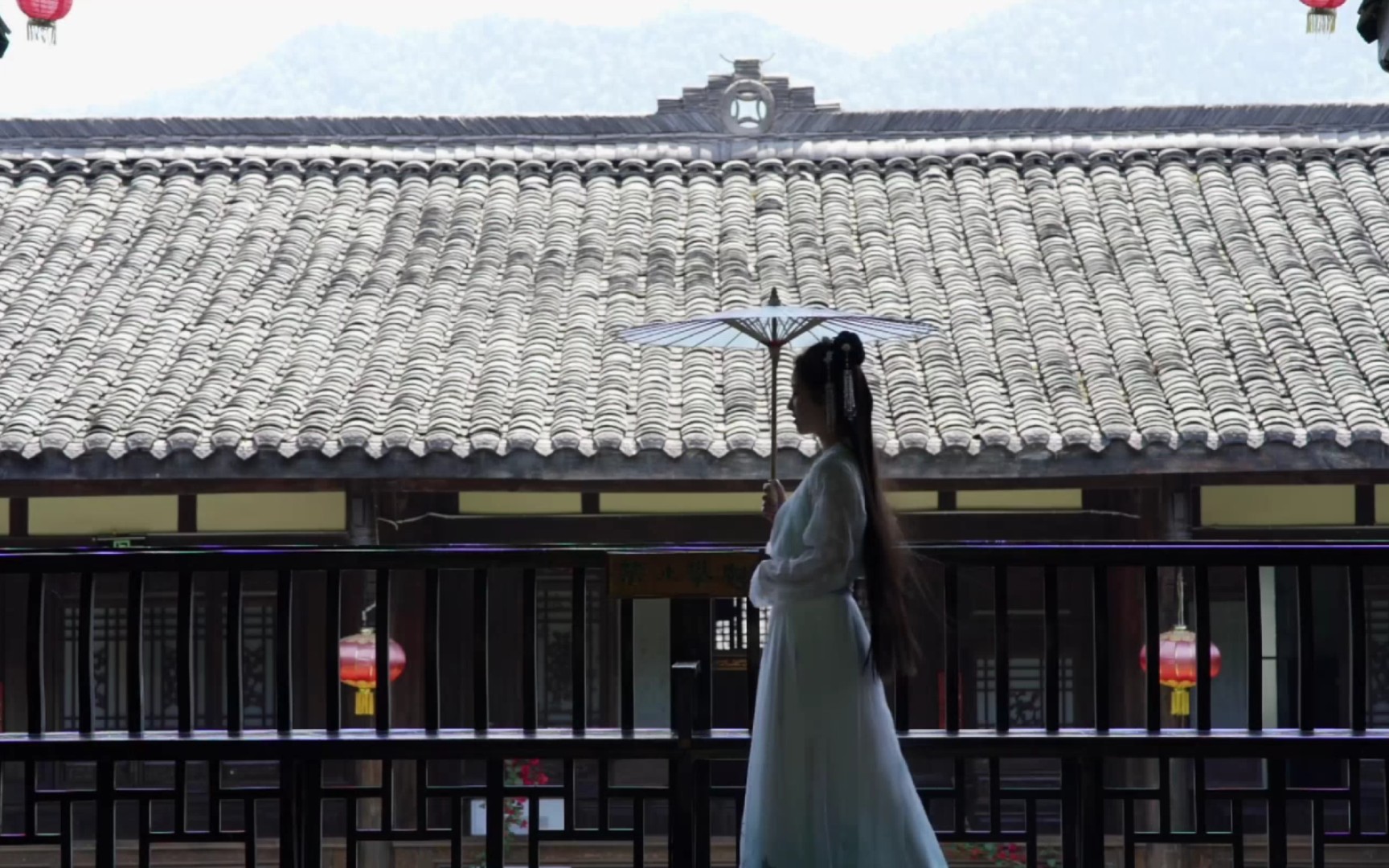 "红砖黛瓦,旧景如旧"