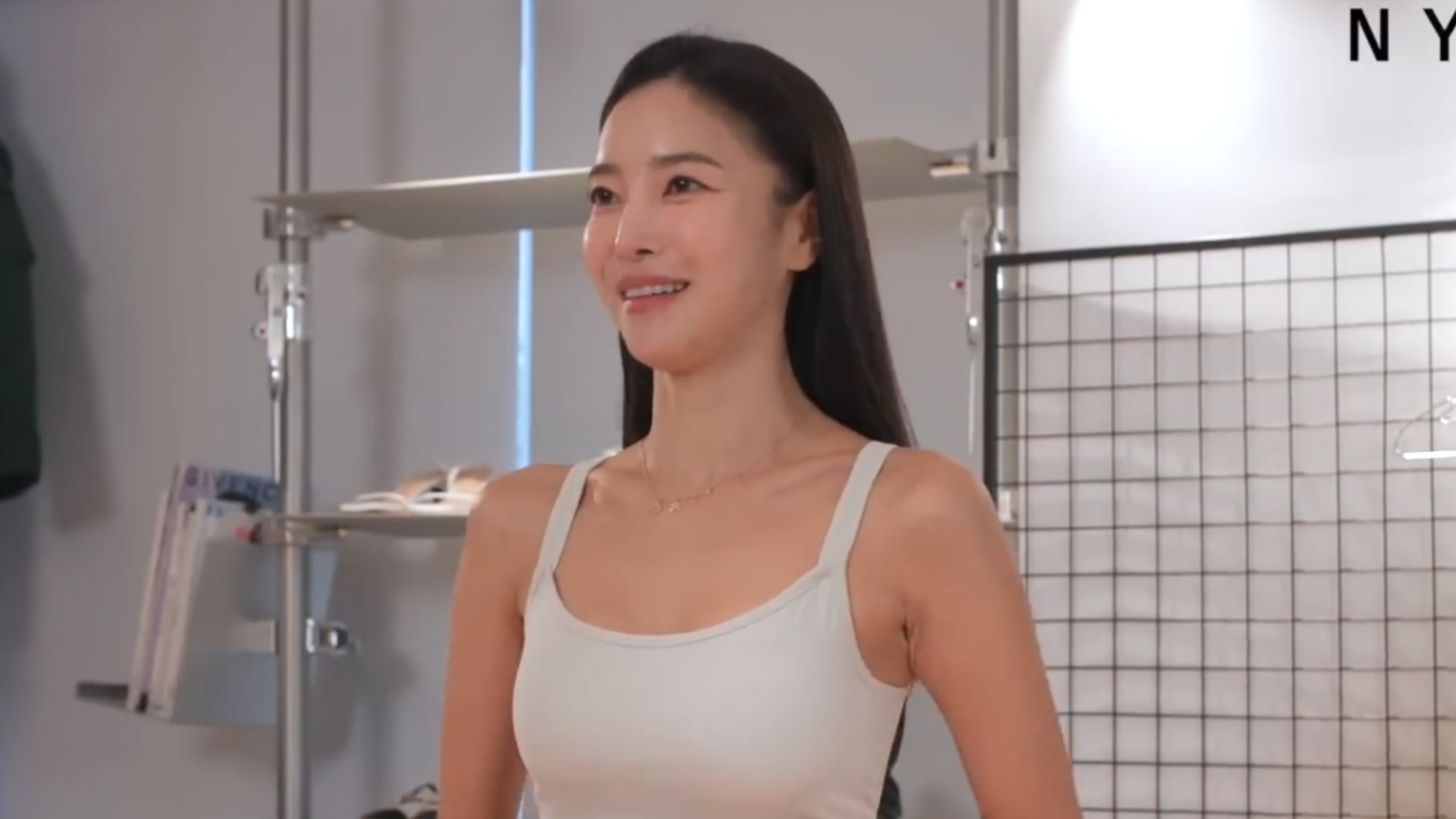 金允智 vlog ns允智的我钱我买运动服真实测评!