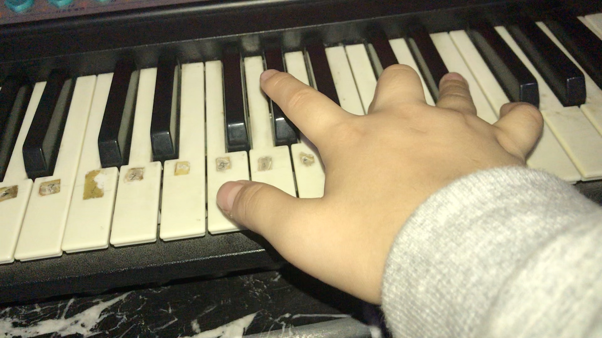 蒂森克虏伯电梯电子琴弹奏报站铃