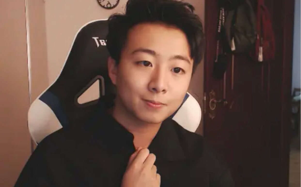 考古一下小潮院长的帅^o