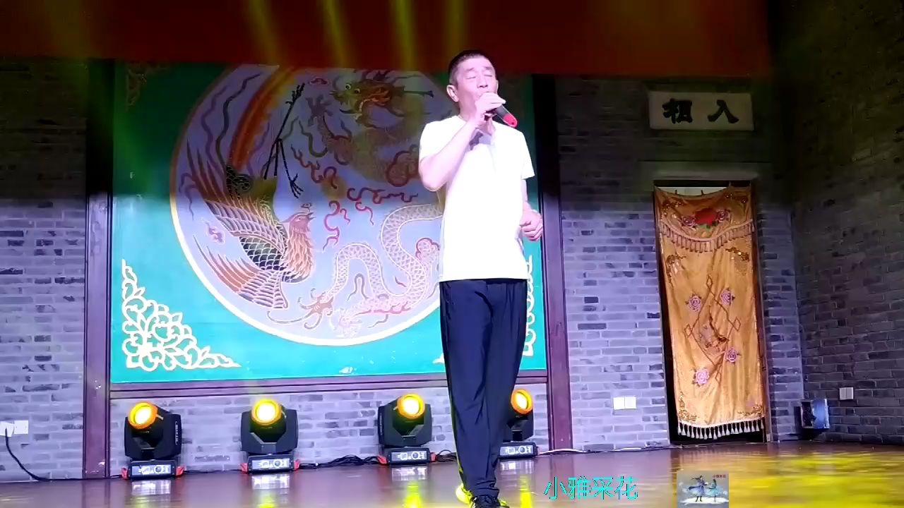 [图]他唱的流行歌曲《谁不是在流浪》；歌声充满伤感，抹不掉的坚强