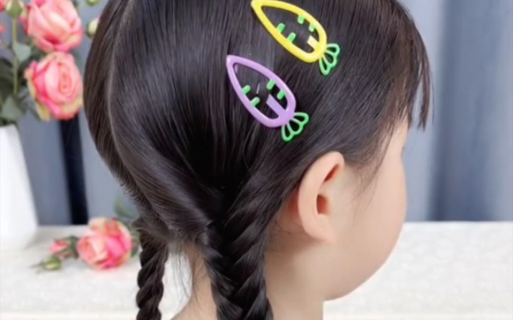 乖巧可爱邻家女孩鱼骨辫发型!快速上学发型!