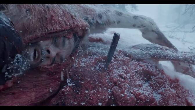 荒野猎人:小李子坠崖后,躲进马肚子里再一次大难不死.