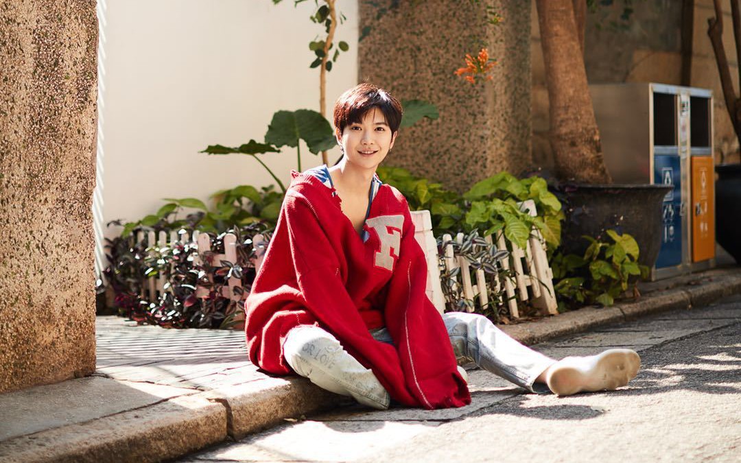 何屹繁歌舞杂货铺