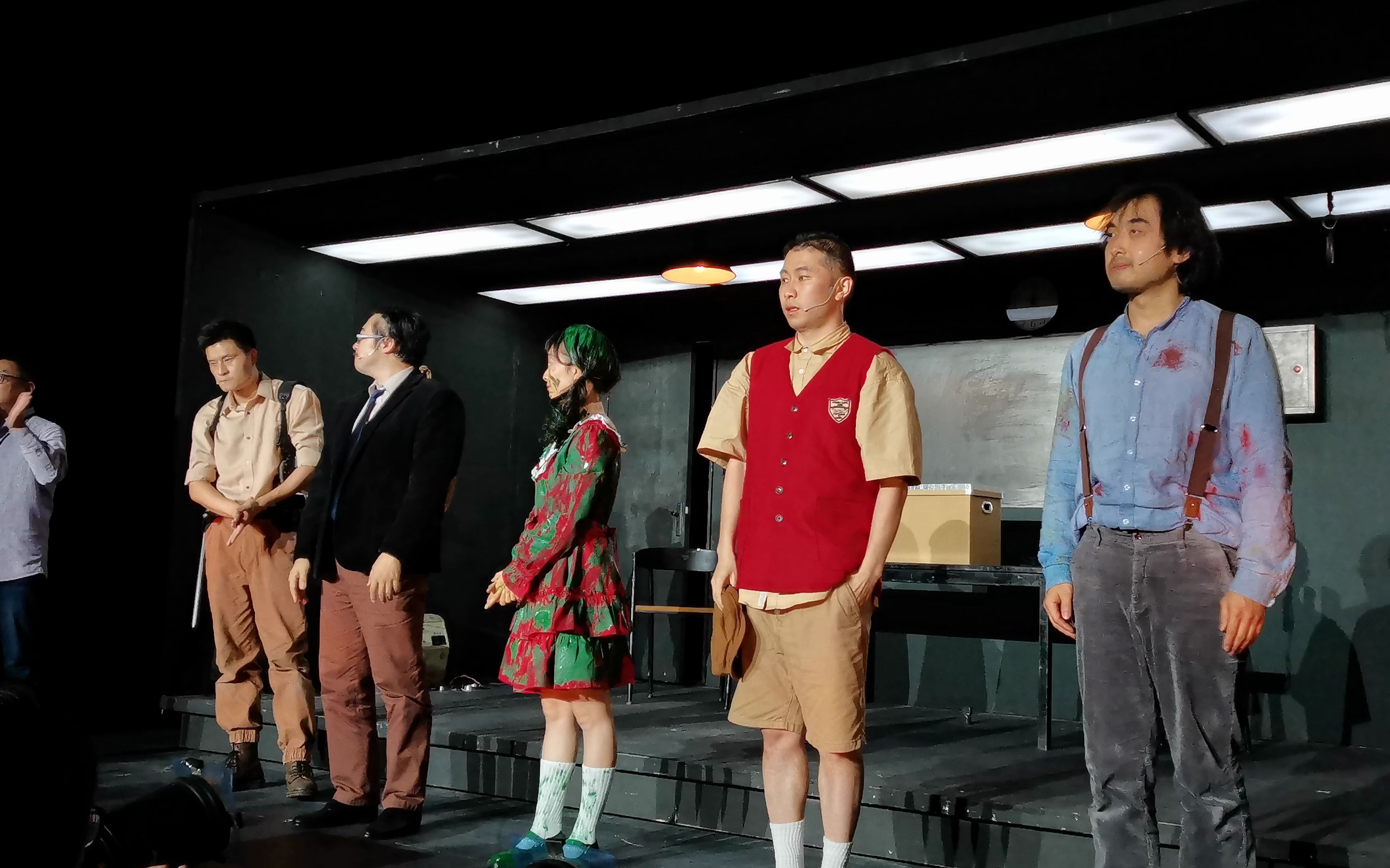 【话剧】鼓楼西剧场 枕头人20211215谢幕_哔哩哔哩_bilibili