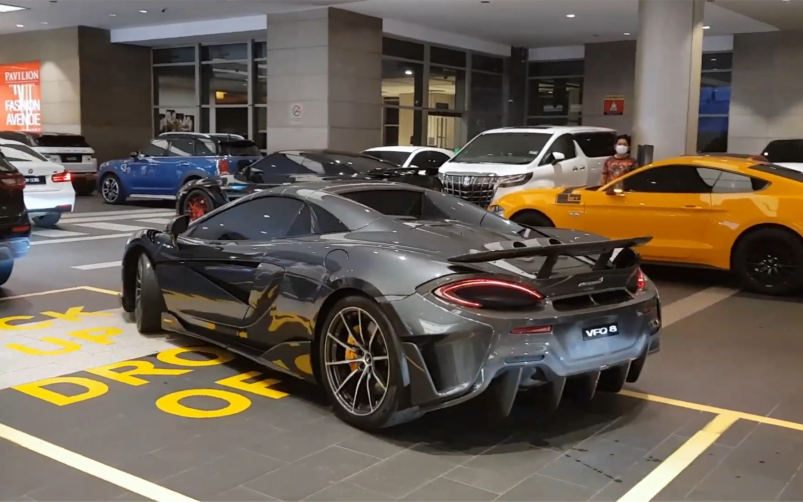 豪车超跑夜间出没