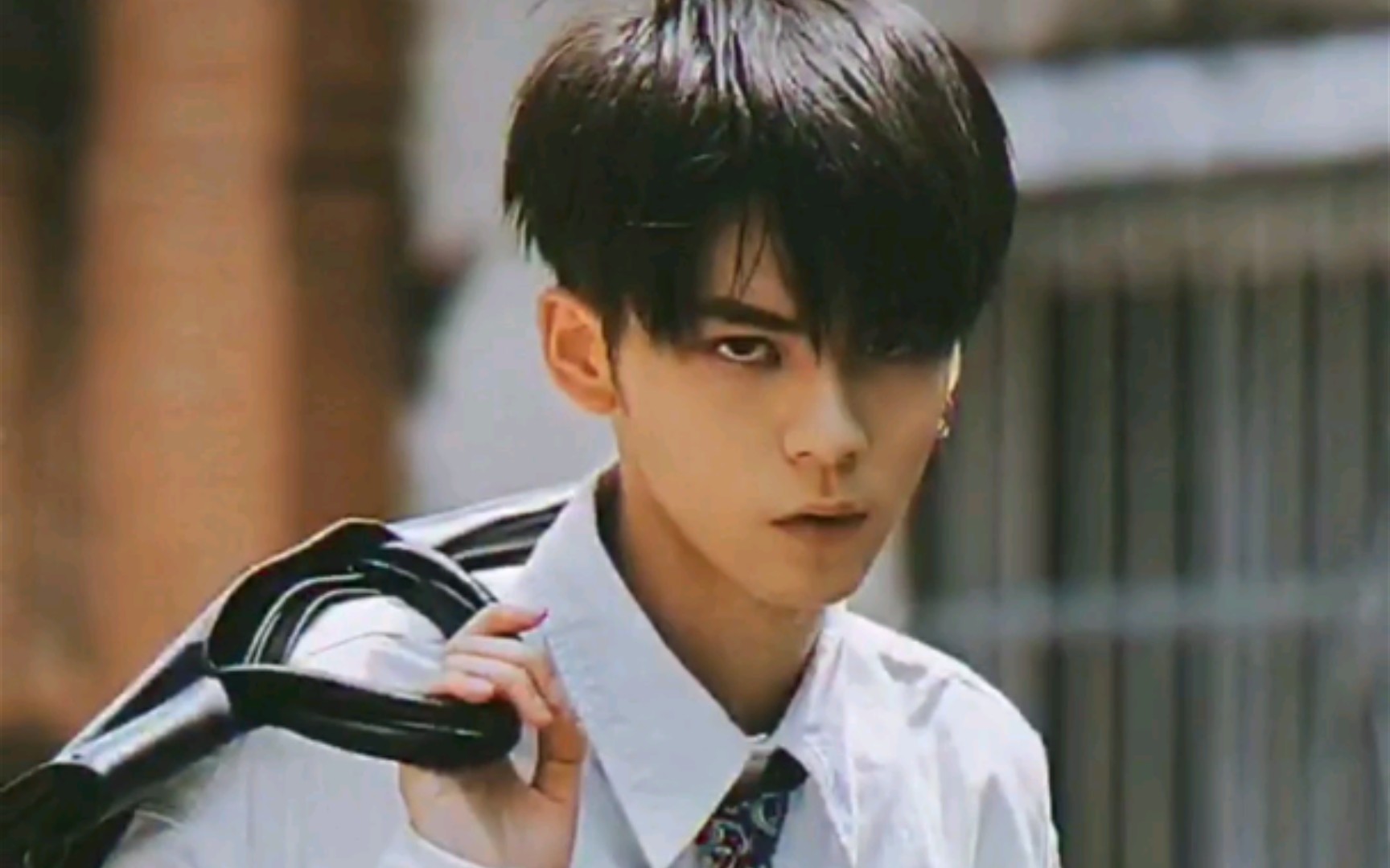 【不心动挑战42】抖音帅哥合集:下一场恋爱从一束花开始 葱花不贵我送