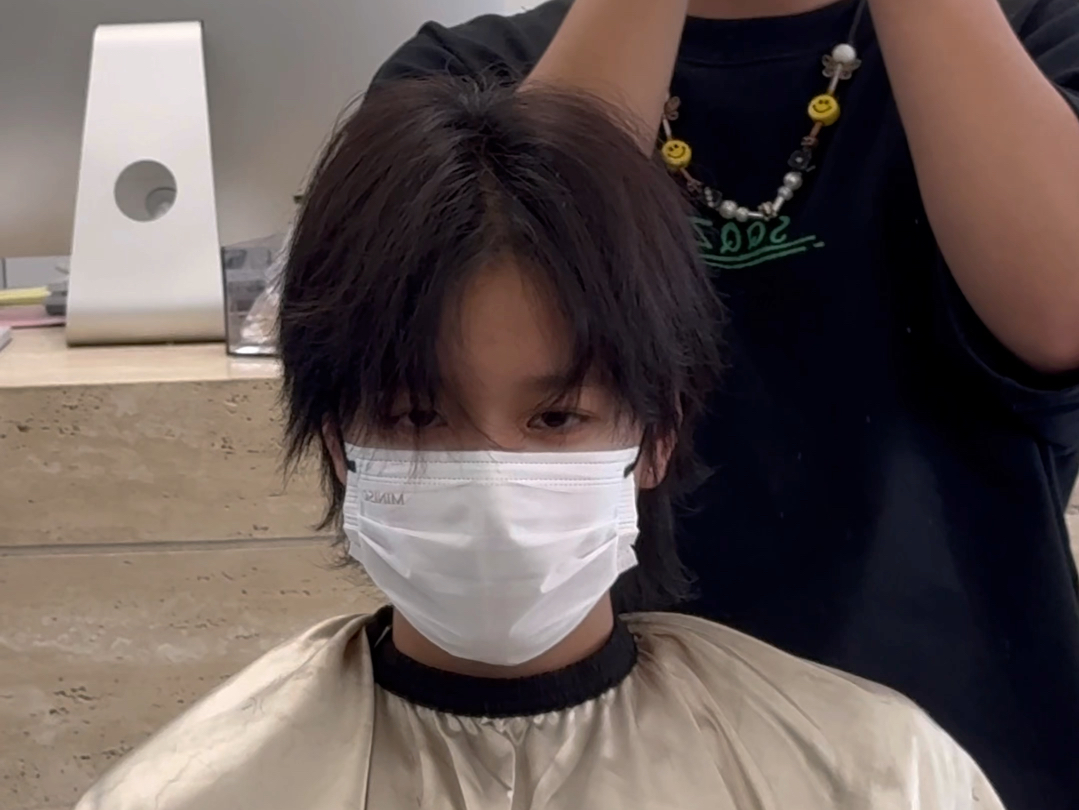 将帅气实体化的狼尾鲻鱼头短发