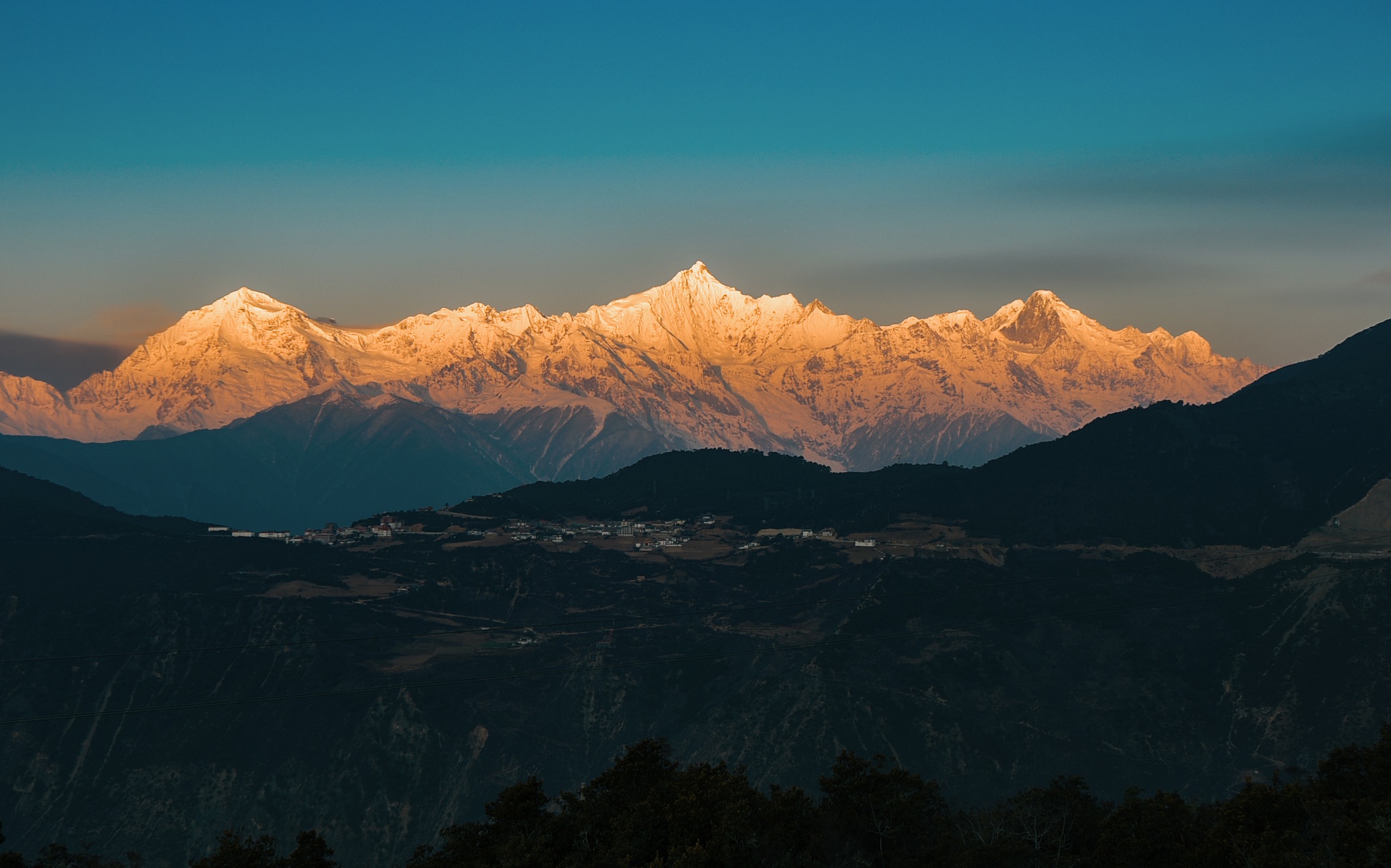 希望每一位看到梅里雪山日照金山的朋友都可以幸运一整年哦!