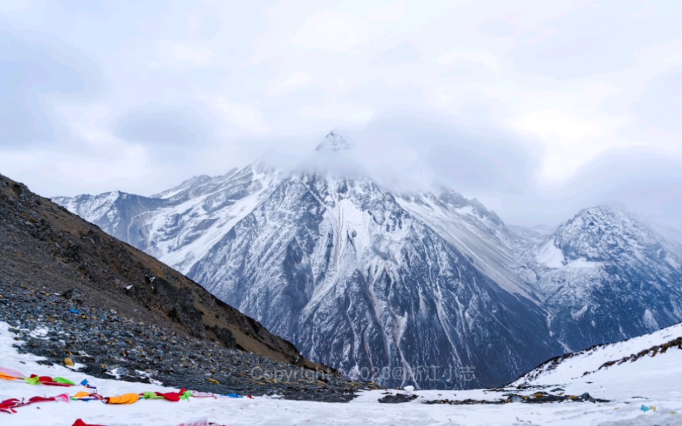 海拔5884米的雅拉雪山,系中国藏区四大神山