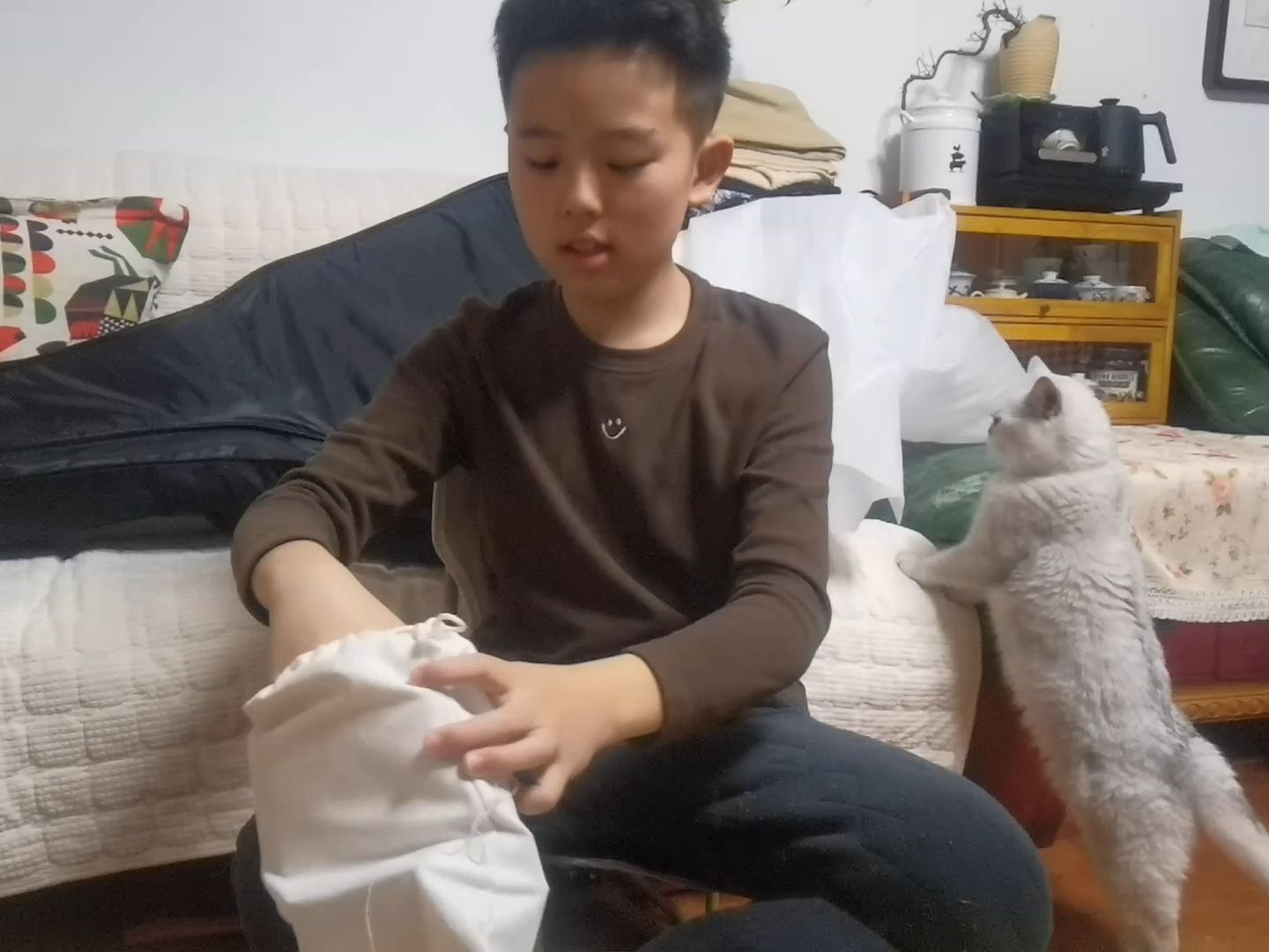 小飞侠 第一把吉他(雅马哈fs830)开箱视频