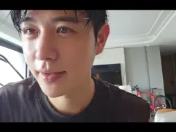 Tải video: “谈恋爱只能谈一个，我说难听点，搞暧昧都只能搞一个！”童锦程