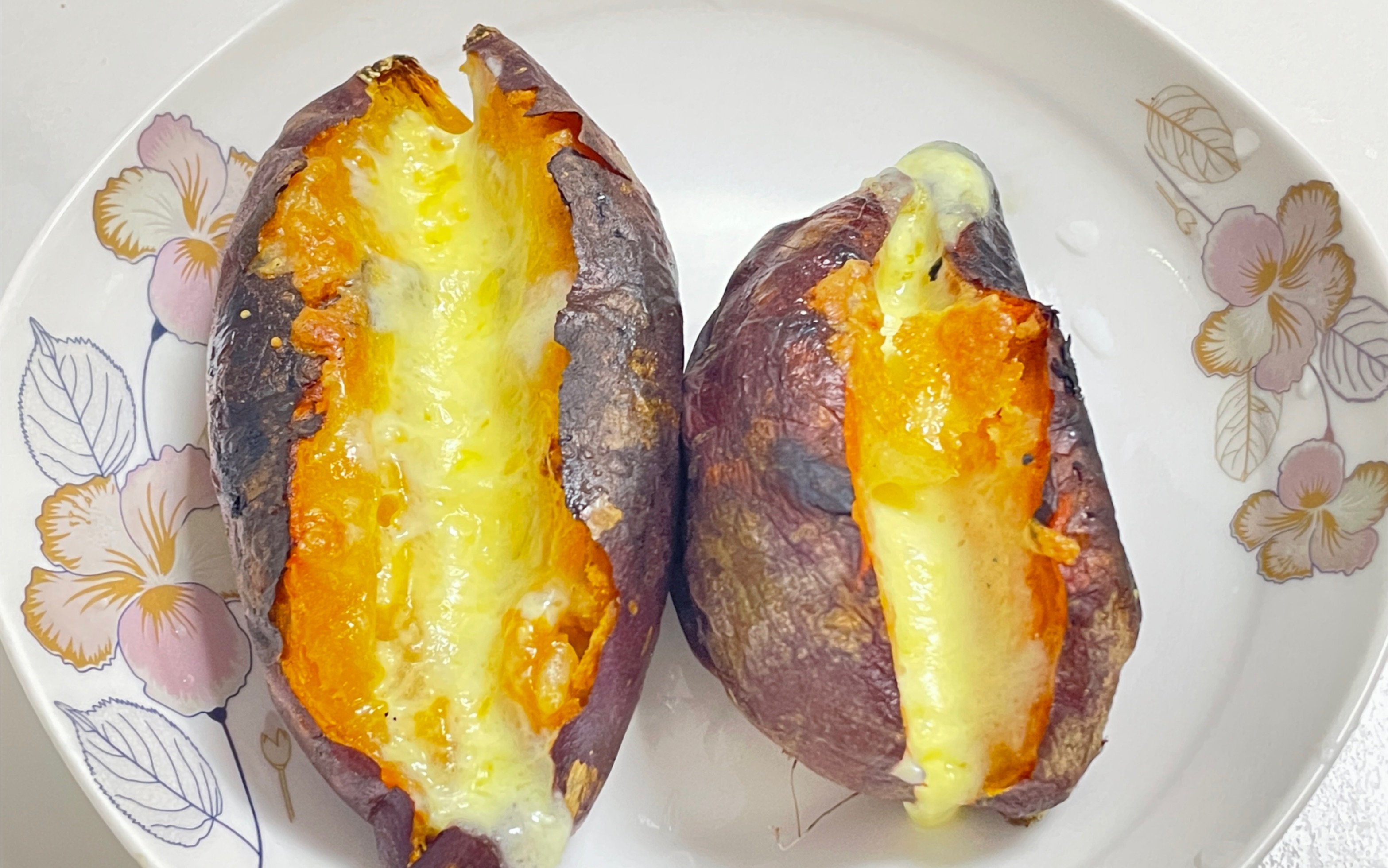 【小畅的美食分享】红薯芝士焗|冬天怎么能少的了烤红薯呢!