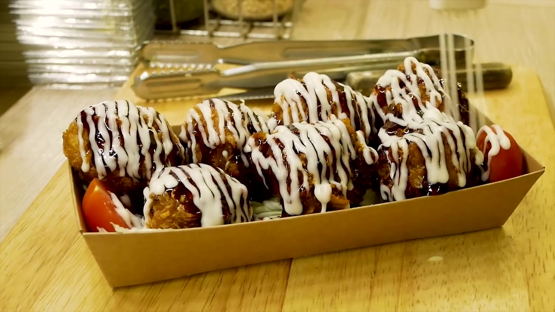 【韩国街头美食】油炸香脆黑猪肉丸子