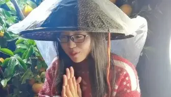 【大学生返乡】甘肃平凉人，94年未婚，做农业一年了，今晚果园下雨了，可是距离住的地方太远，不想浪费这点时@间