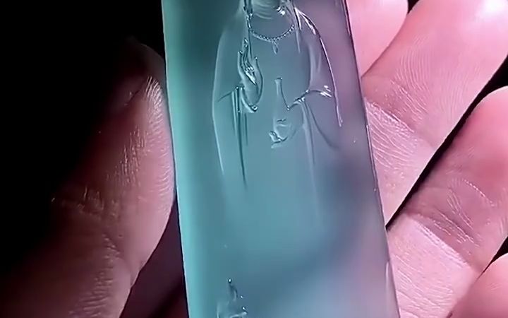 许群豪大师作品,玻璃种天空蓝翡翠观音,龙石种翡翠观音