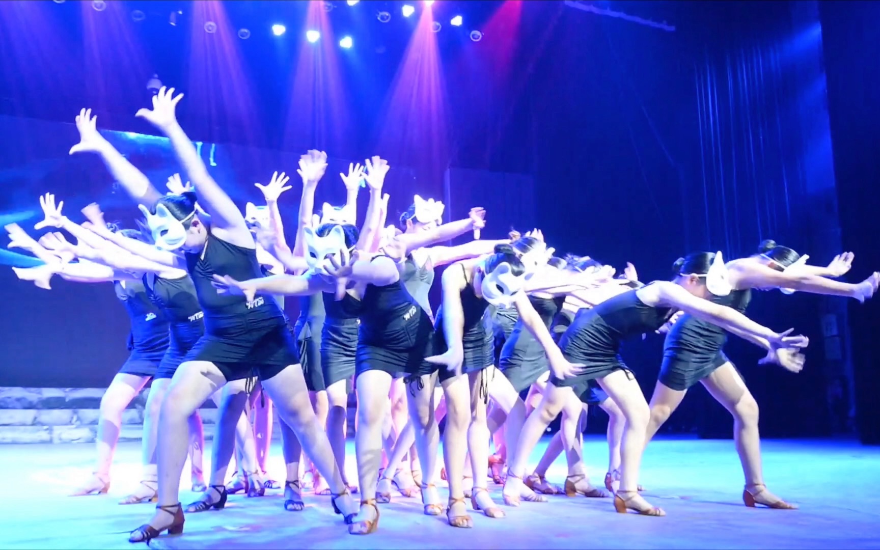 拉丁舞《天黑请闭眼》