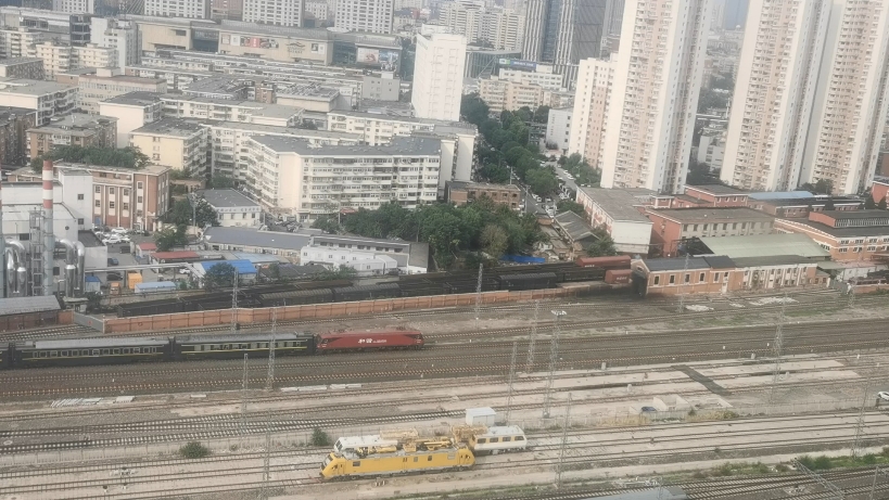 铁景客房——沈局沈段hxd3d-0004牵引z238即将进入天津站停靠