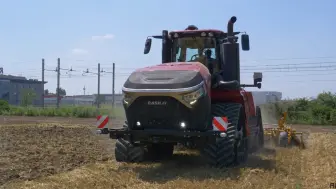 Download Video: 凯斯（CASE IH）QUADTRAC 715 意大利演示