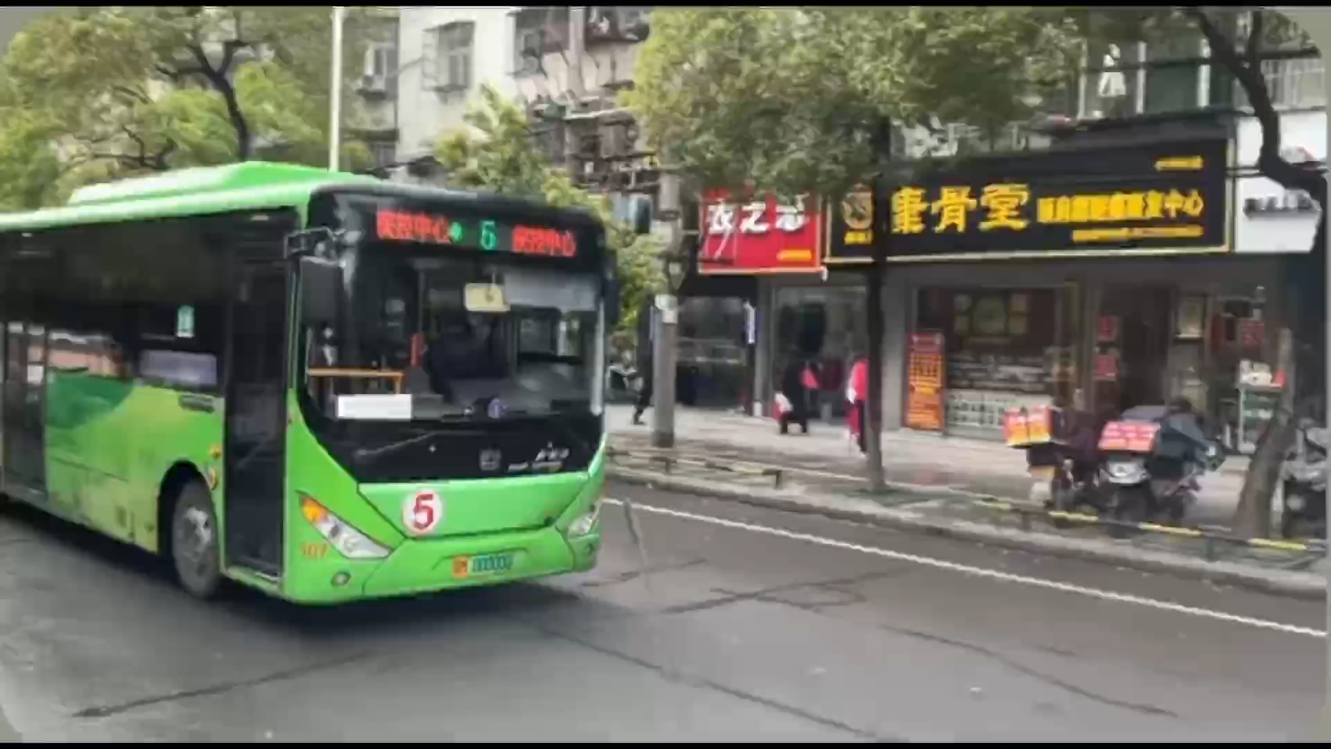 仙桃公交5路复州大道西桥出站