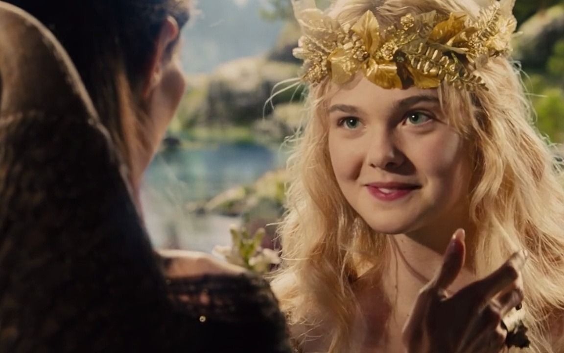 来看看美美的仙女教母啦安吉丽娜太太太太美了