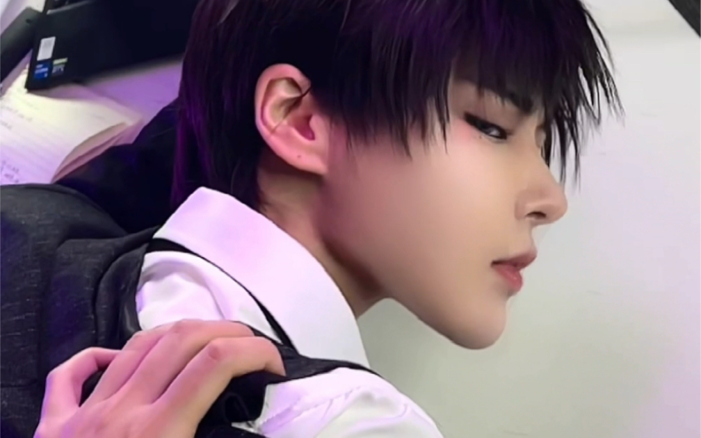 【言生】你疯了!这是在公司!