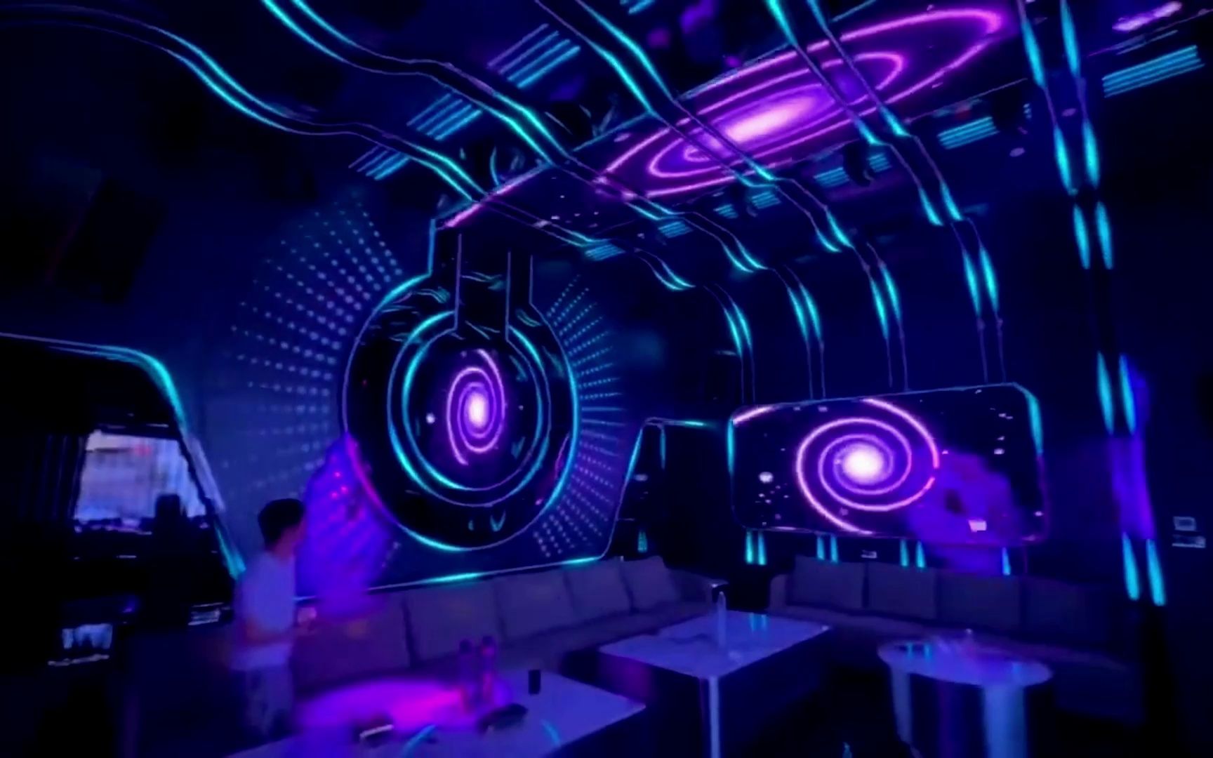 清远ktv包房升级改造灯光 包厢加装幻彩灯带氛围灯光 打造电音房声