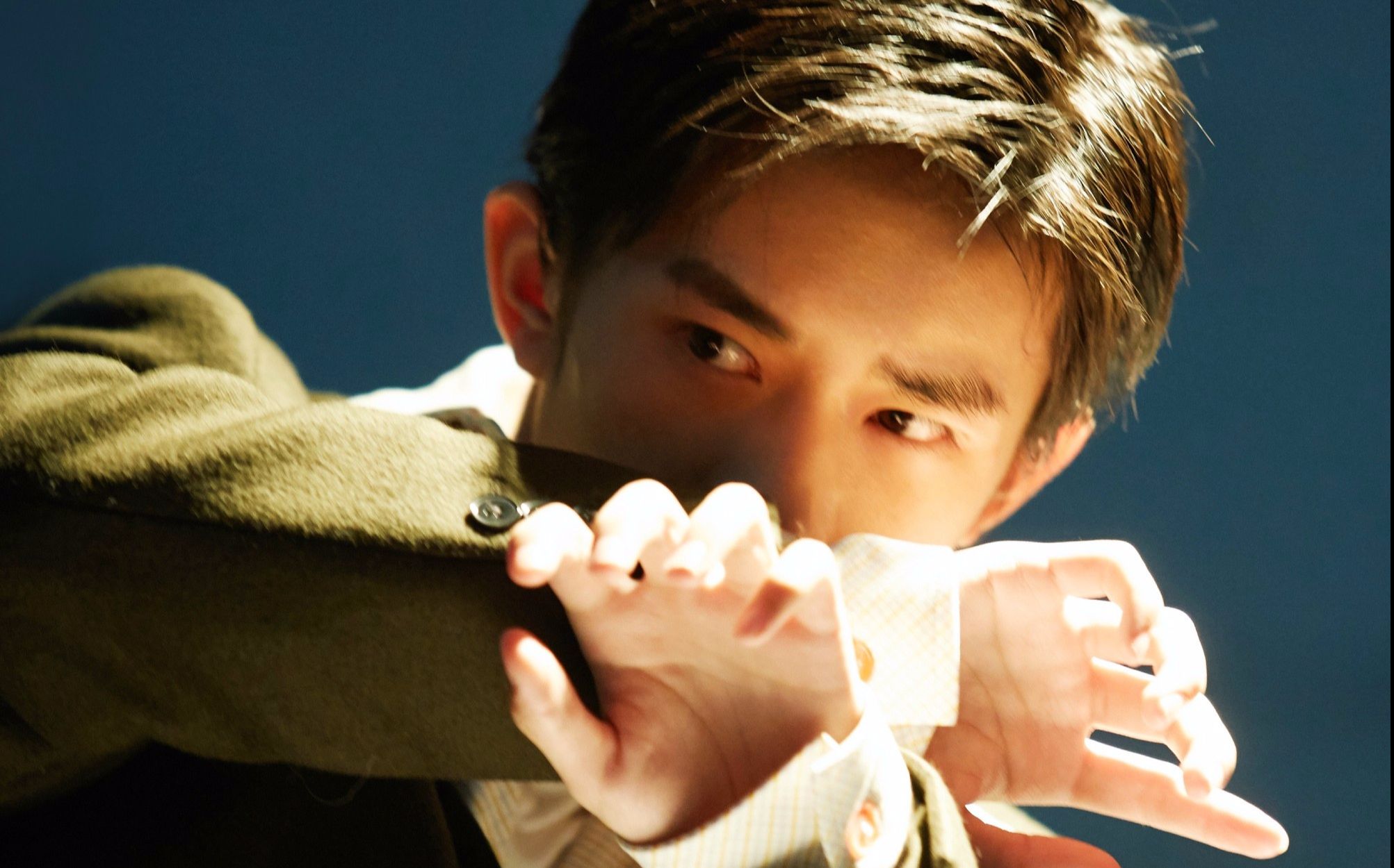 【易烊千玺】bobosnap时尚预告片