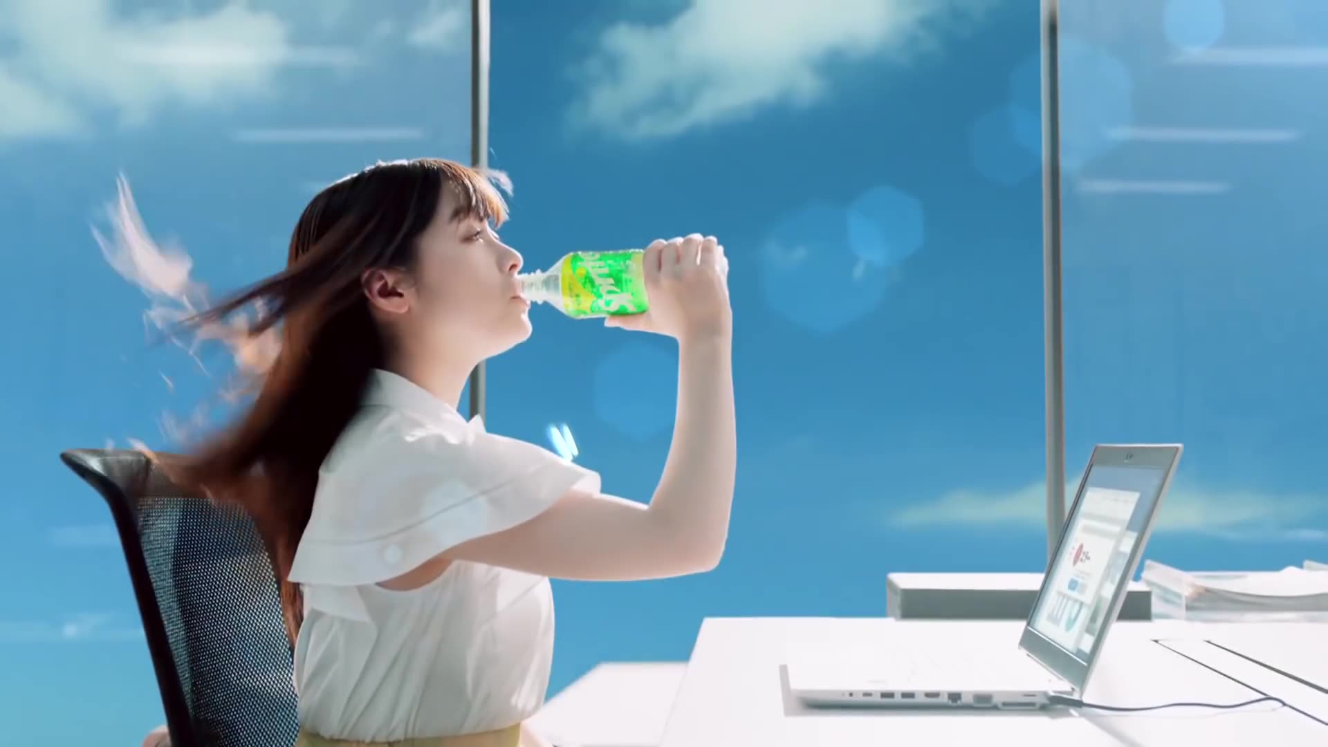 【日本】胖天使最新碳酸饮料广告.噗噗噗.不解释.