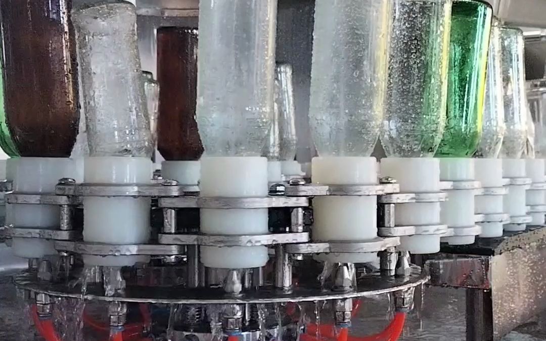 玻璃瓶洗瓶机 全自动白酒瓶洗瓶视频 冲洗干净 齐鲁包装机械