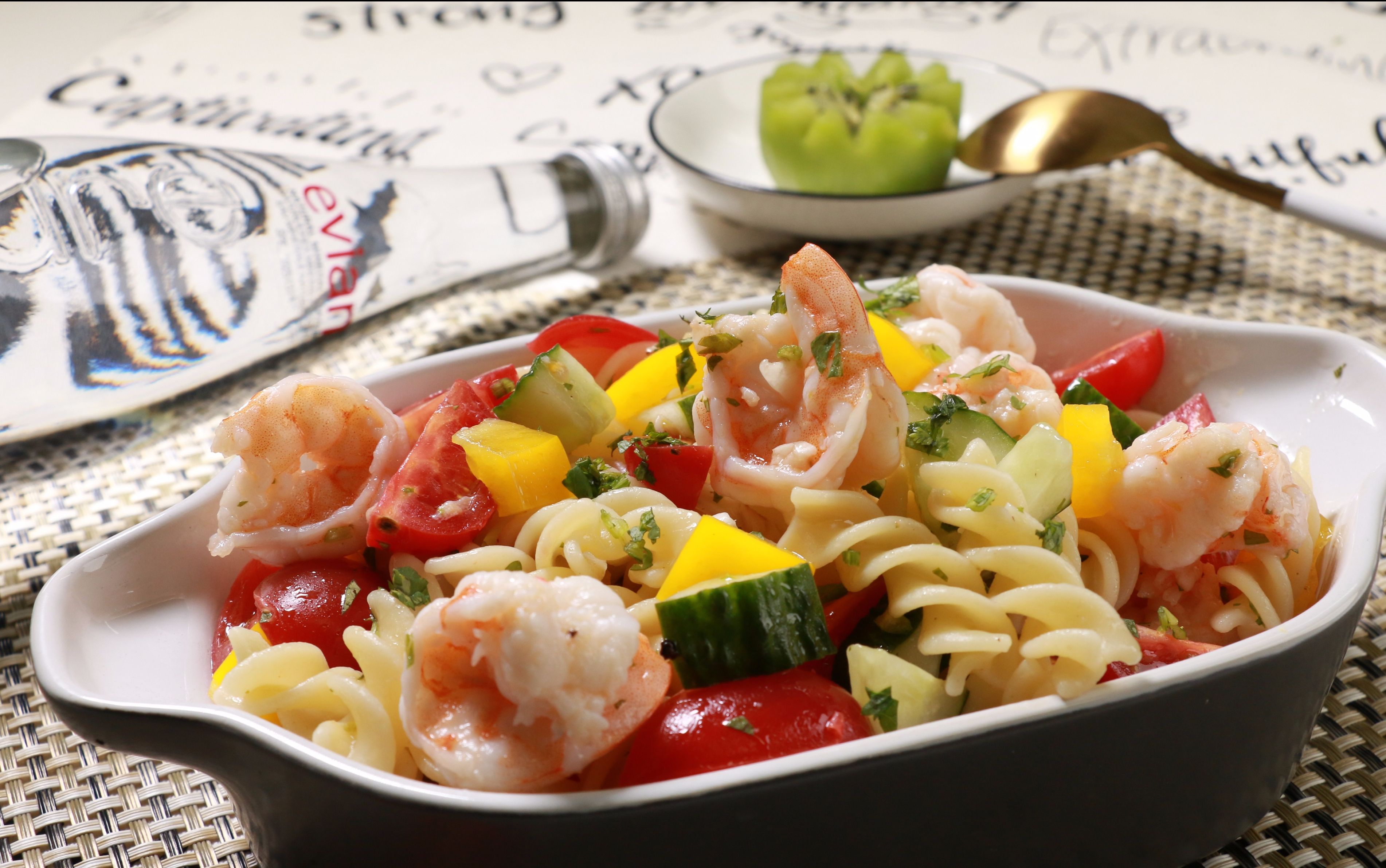 【虾仁主餐沙拉】如此一餐,容颜焕发瘦身不反弹! 你要的美丽都在这!