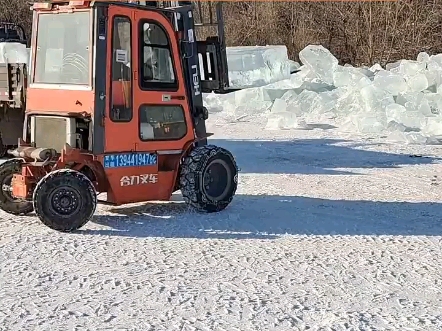 长春净月潭景区,预计用冰3000立方米 打造冰雪景观#梦幻冰雪季ⷦ‰“卡到长春 (303)#激情瓦萨魅力净月 #长春净月真好玩哔哩哔哩bilibili