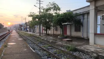 昆明水塘站，滇越铁路海拔最高站，百年前的水塔和站房都还在！