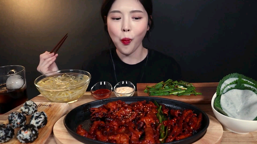 【boki近期吃播合集】韩国boki小姐姐吃辣炒鸡爪,辣炒盲鳗,饭团等