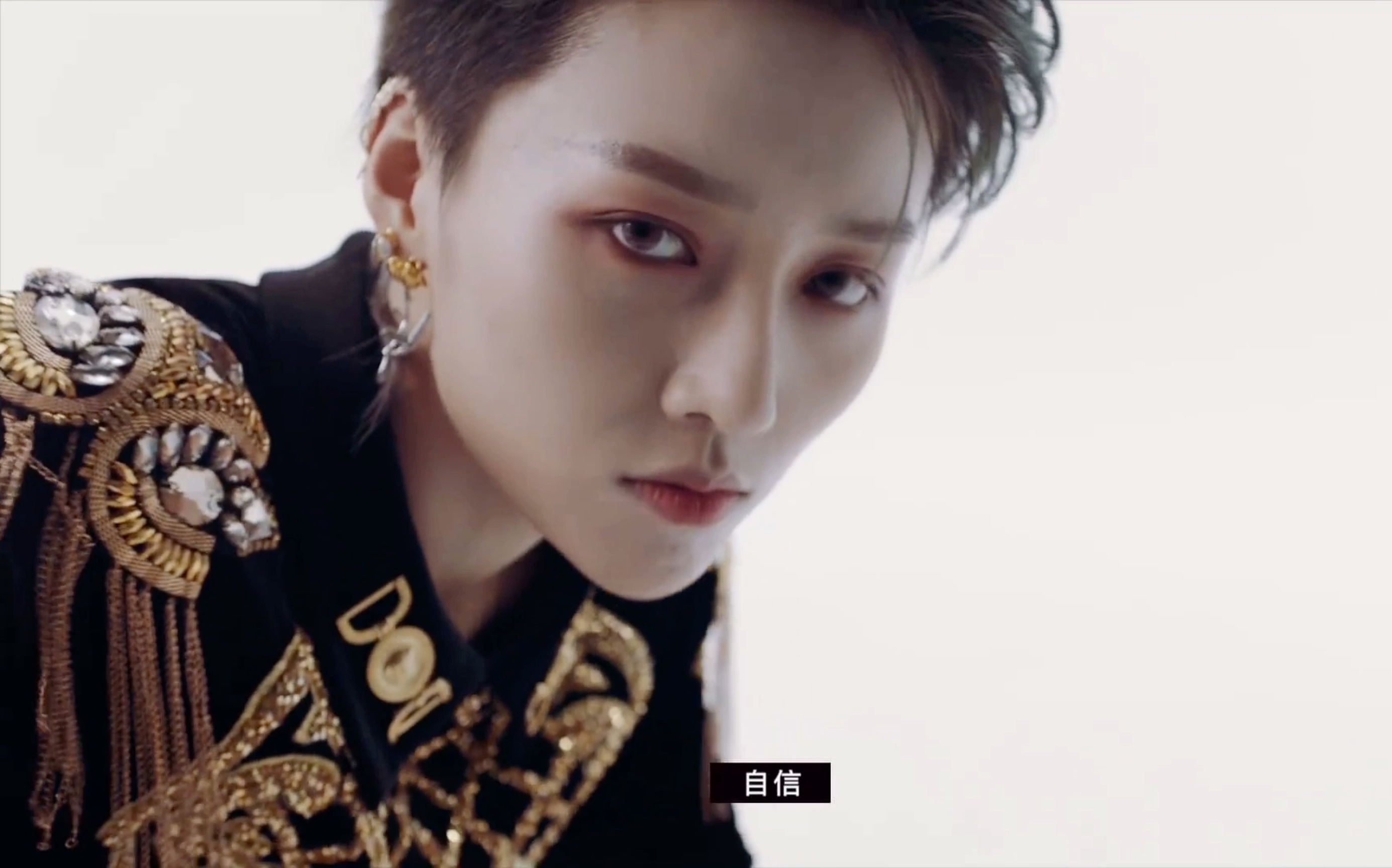 【刘雨昕】尼龙封面拍摄 前五解锁视频福利cut |第三次公演lion造型