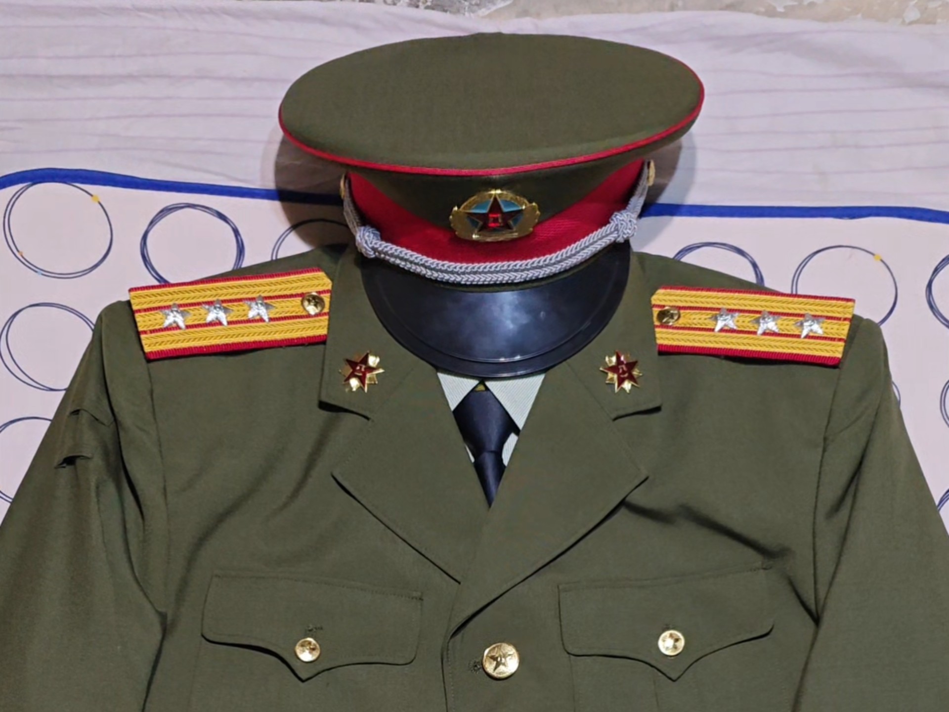 87式陆军校官夏常服