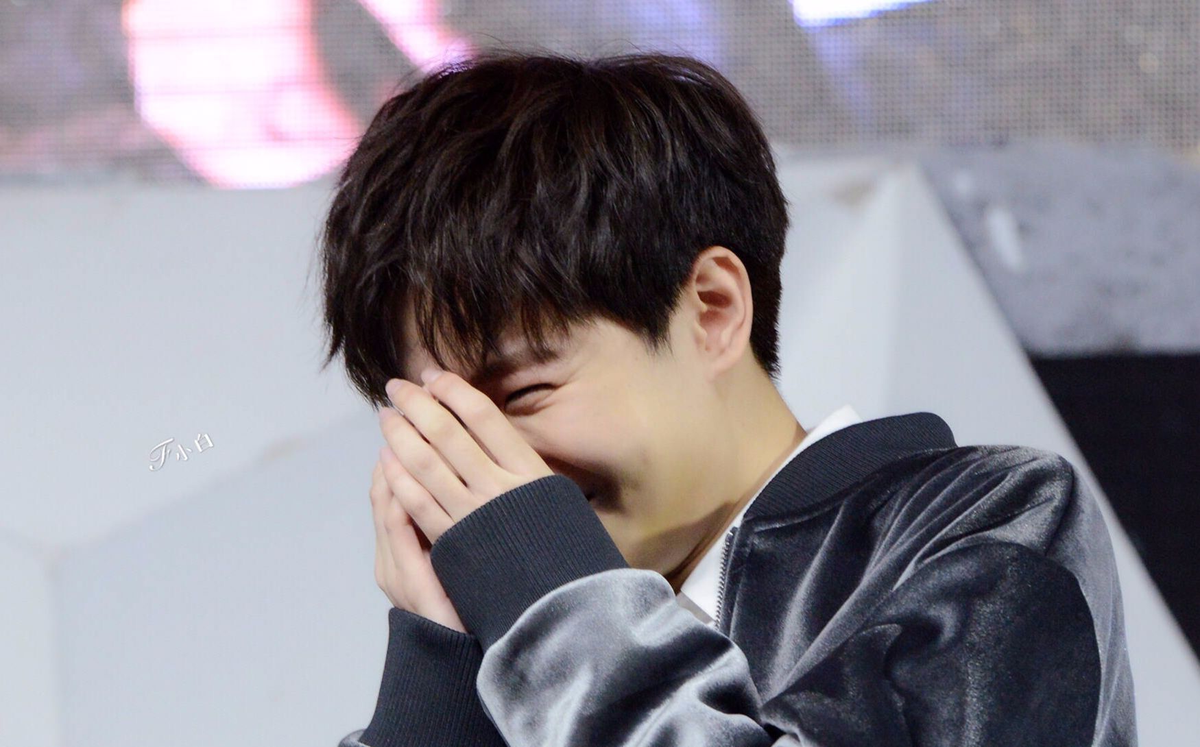 【吕鋆峰现代个人向】当你(摸鱼)