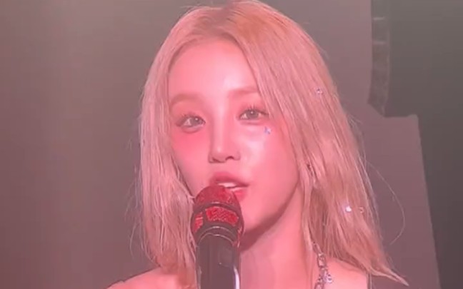 宋雨琦 solo舞台前talk部分 唱了一丢丢giant