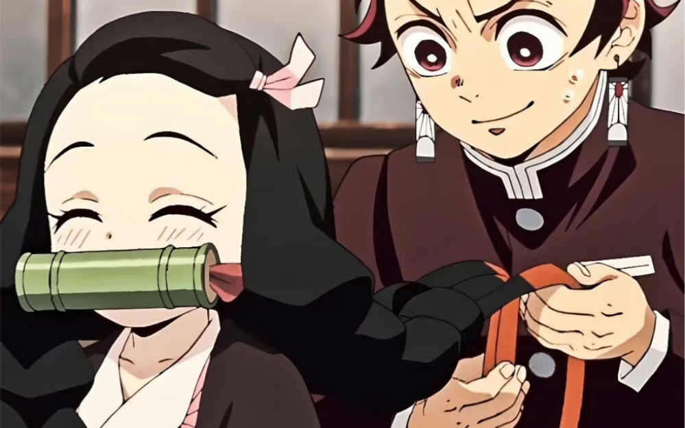 炭治郎给妹妹编恋柱同款发型 被祢豆子萌化了