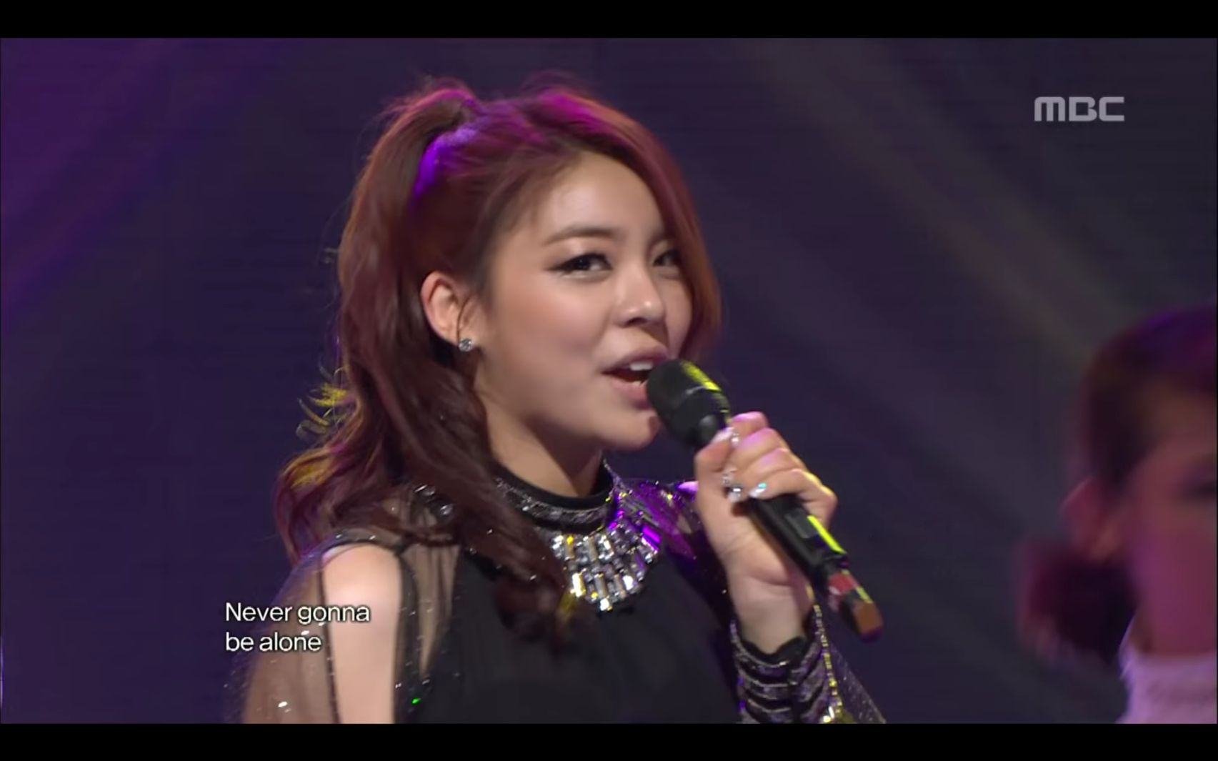 [图]Ailee - Heaven, Music Core 20120211