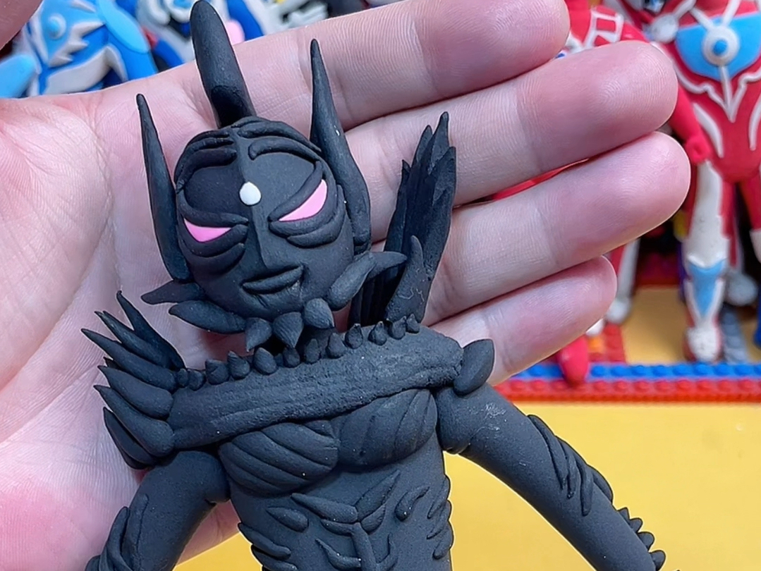 梦比优斯快来,安培拉星人再次登场啦