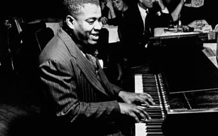 [图]【爵士人物志】Ray Charles谈Art Tatum，Oscar Peterson和Nat King Cole【中英