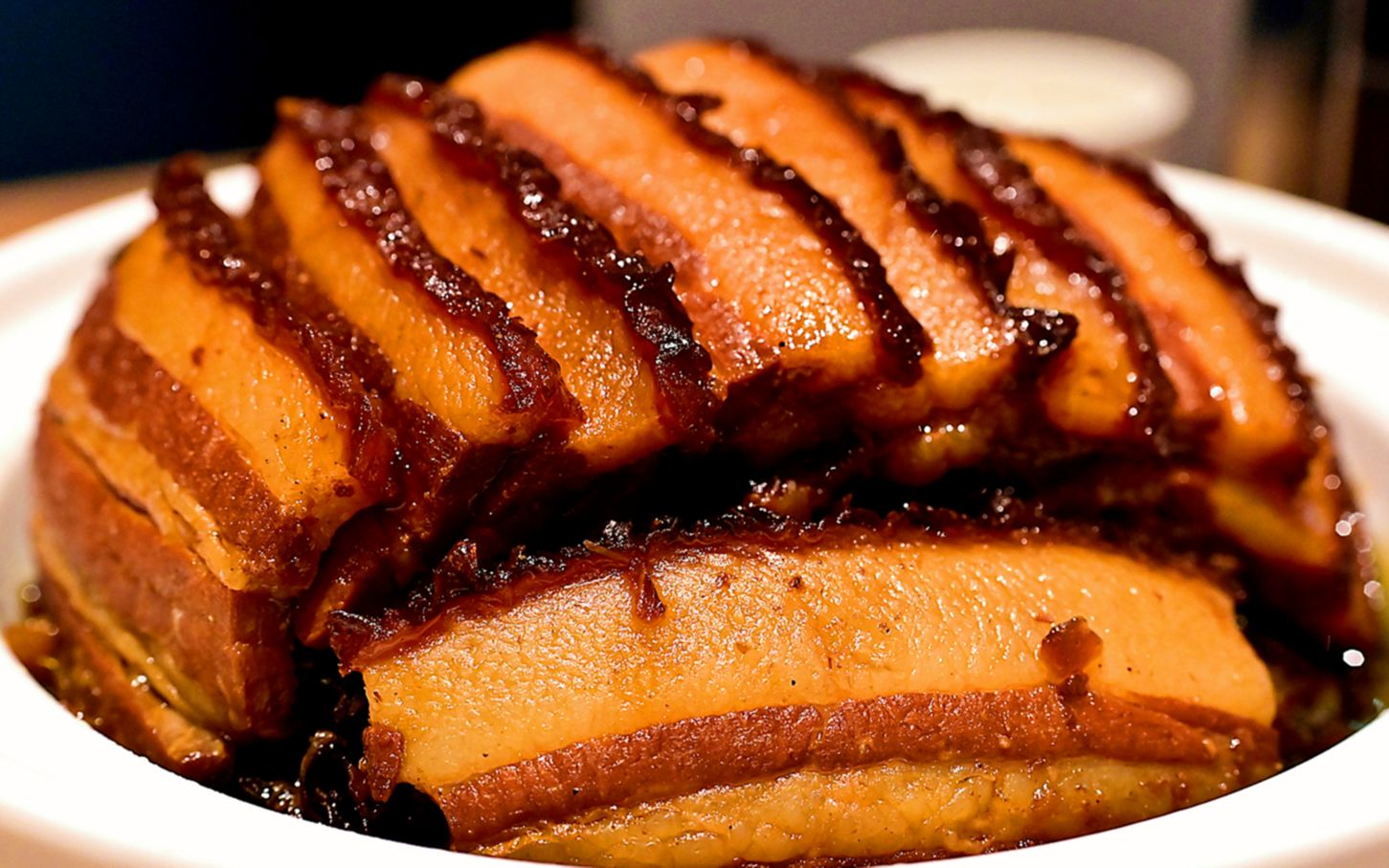 梅菜扣肉,年夜饭必备的硬菜,肉香软烂肥而不腻,学会过年露一手