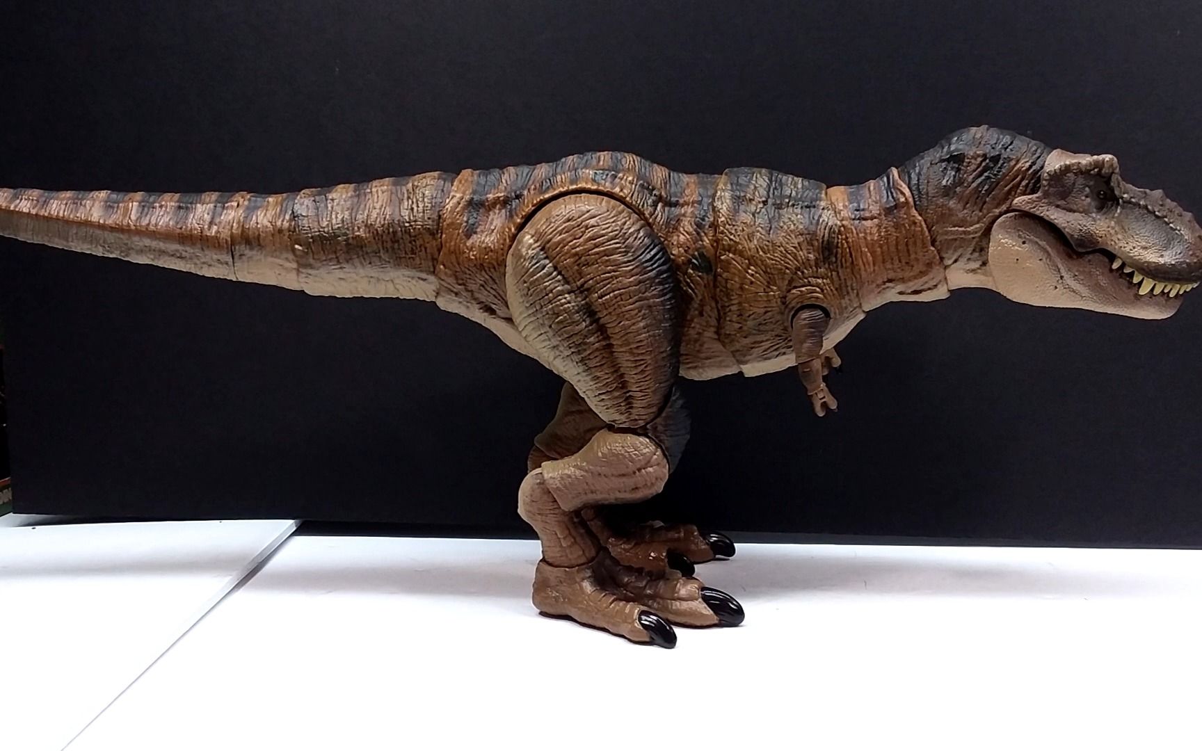 (转载)2022年美泰哈蒙德收藏霸王龙评论!最佳美泰形象!侏罗纪公园!