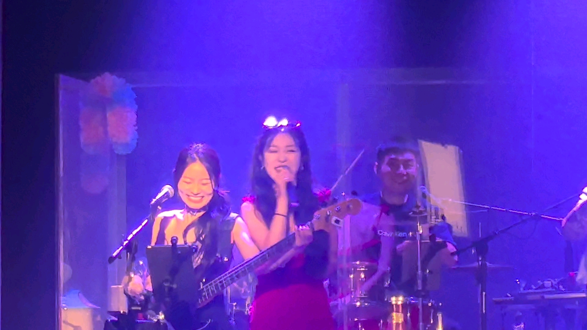 【日常随手拍】琳琳突然袭击,小迪猝不及防一个"嗯哼"?