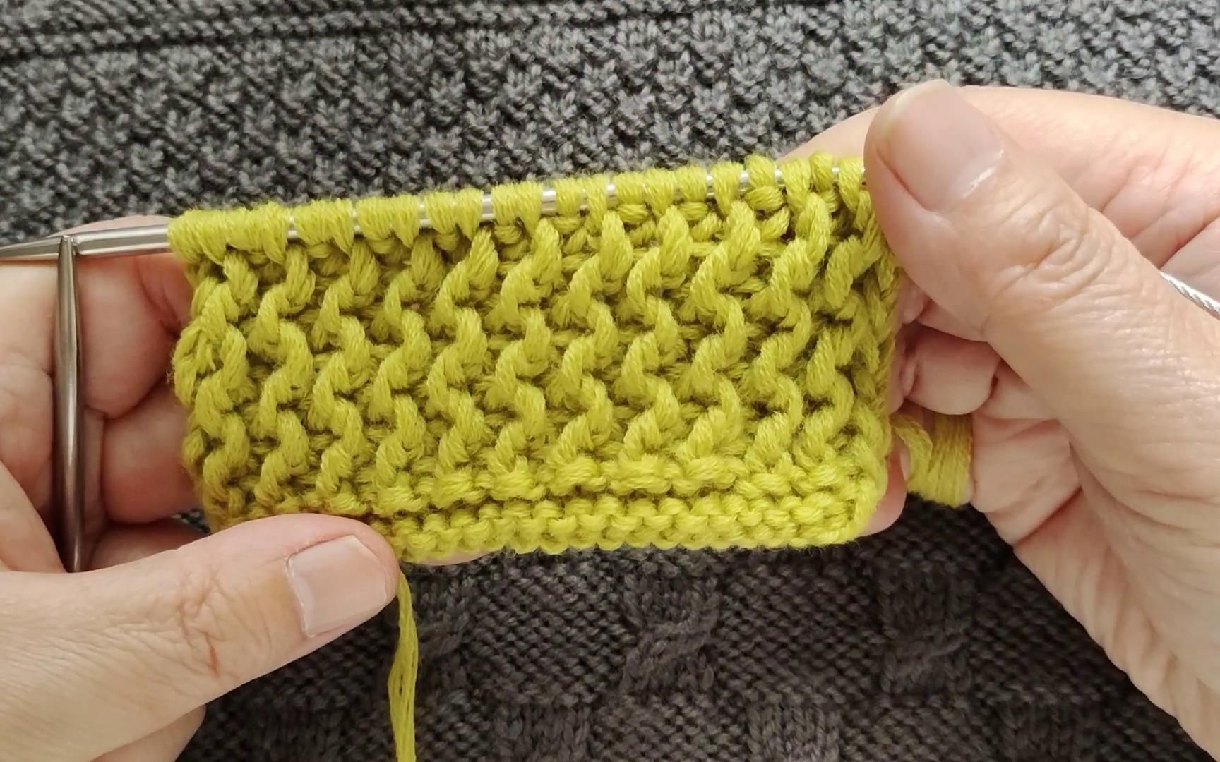 适合手工编织衣边袖边和领边的一种经典编织花型,简单易学