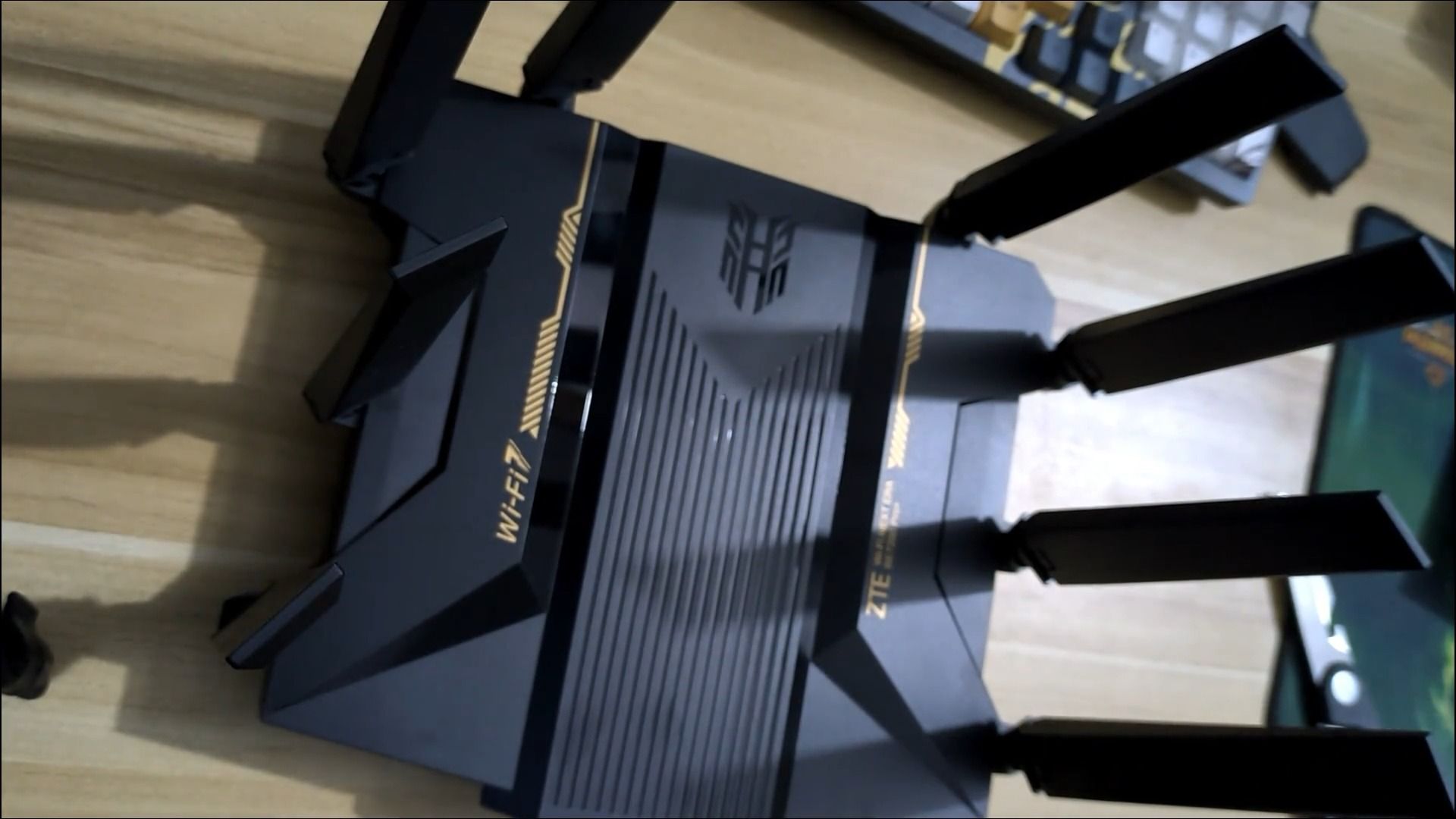 中兴问天be7200pro  wifi7路由器开箱