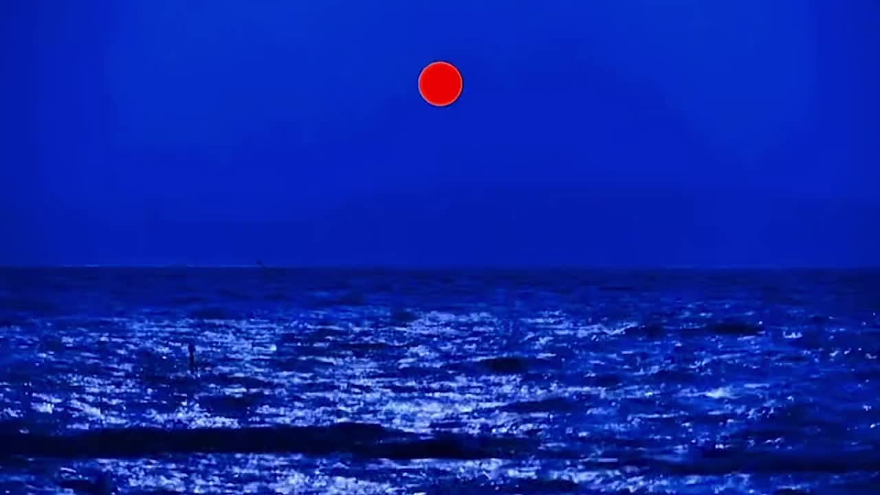 我对你的爱藏在克莱因蓝的大海深处克莱因蓝专属昆明海晏村的克莱