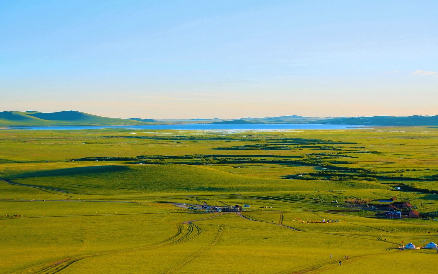 天边有个美丽的草原,那就是乌拉盖