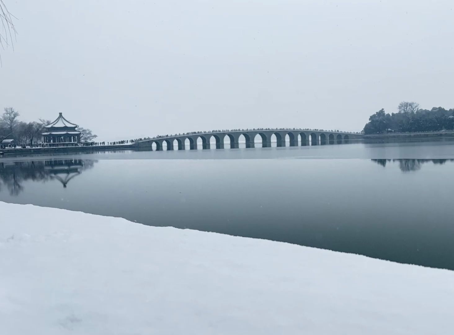 雪中漫步颐和园,宛如淡雅水墨山水画哔哩哔哩bilibili